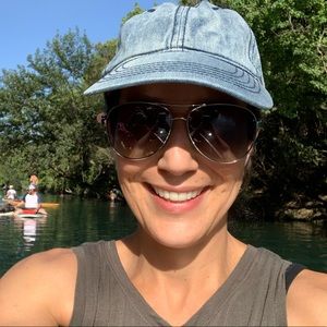 Meet your Posher, Paula